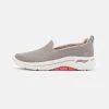 Go Walk Arch Fit - Vandresko - Taupe/Coral