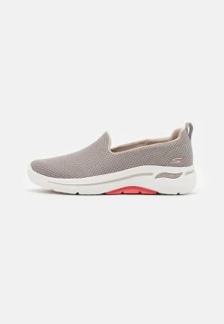 Go Walk Arch Fit - Vandresko - Taupe/Coral