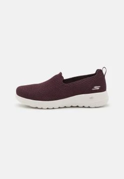 Go Walk Trainers - Vandresko - Burgundy